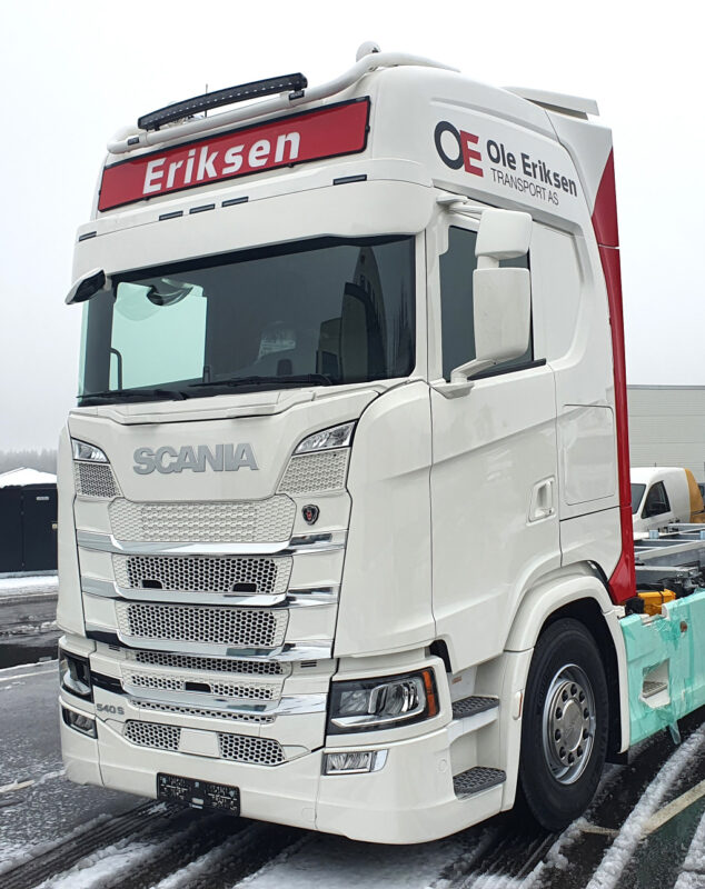 Dekor på lastebil for Ole Eriksen Transport